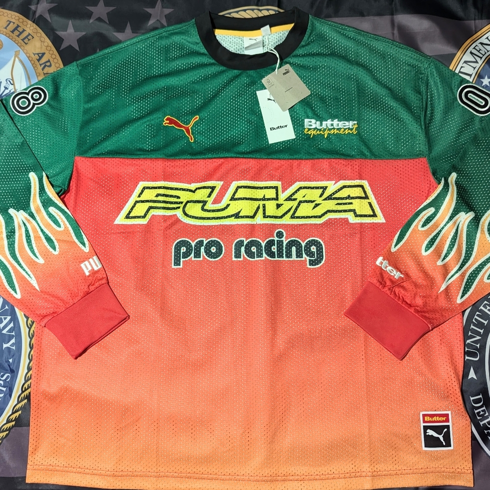 PUMA BUTTER PRO RACING Men's size Large, retail price $125.00